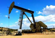 El petróleo de Texas baja a 94 dólares tras una sesión volátil pendiente de EE.UU. e Irán