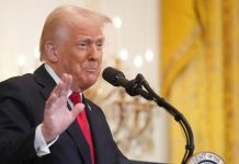 Trump busca endurecer el examen para adquirir la ciudadanía estadounidense