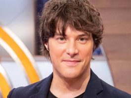 El “masterchef” español Jordi Cruz aprende a preparar sancocho en la República Dominicana