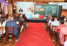 Abinader dice año escolar se inicia con una matrícula de 2,664,028 estudiantes; 77.5 % corresponde al sector público y 22.5 % al sector privado