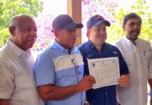 Gobierno con IAD y el INDRI entrega titulos provisionales y cheques a comunitarios Presa de Monte Grande