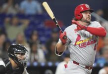Cardenales cortan racha negativa con despertar ofensivo en Miami