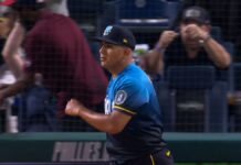 Suárez, elevado de Bohm en la octava elevan a Filis sobre los Bravos