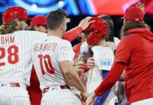 Hit de oro de Turner lleva a los Filis a su 3ra victoria al hilo