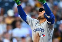 Springer y Scherzer brillaron por Azulejos en la victoria sobre Piratas