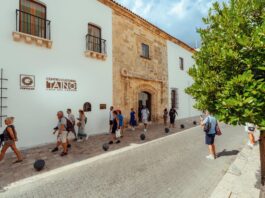 Centro Cultural Taíno Casa del Cordón realiza conversatorio con el maestro José Antonio Molina