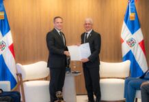 Presidente del Senado recibe de la Suprema proyecto que actualiza Ley de Uso de Medios Digitales