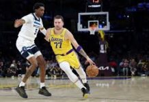 Un Doncic de récord activa a los Lakers para la épica venganza contra los Wolves