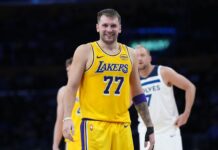 Luka Doncic, baja al menos una semana por un esguince en un dedo