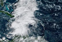 Melissa seguirá provocando aguaceros intensos y oleaje peligroso