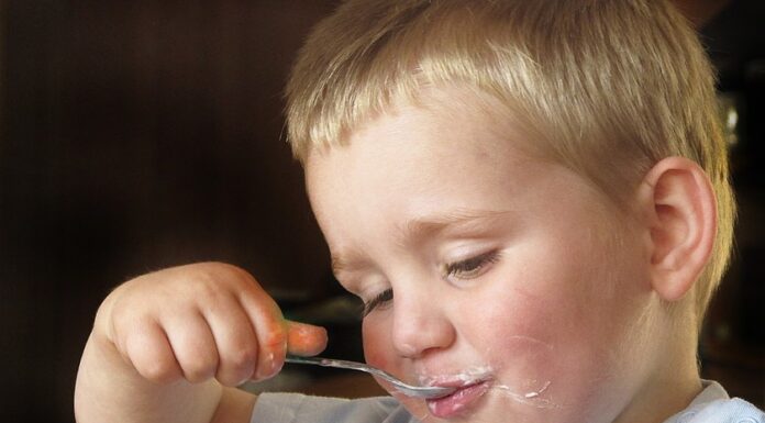 El yogur: un pequeño gran alimento para grandes beneficios en los niños