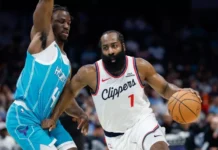Harden destroza a los Hornets con 55 puntos