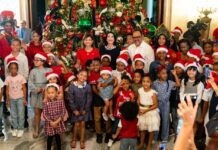 Raquel Peña y Raquel Arbaje encabezan encendido del árbol y dan bienvenida a la Navidad en el Palacio Nacional