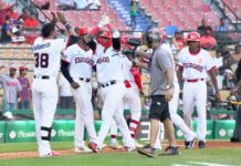 Jonrones de Maldonado, Franchy y Yamaico guían paliza sobre Toros