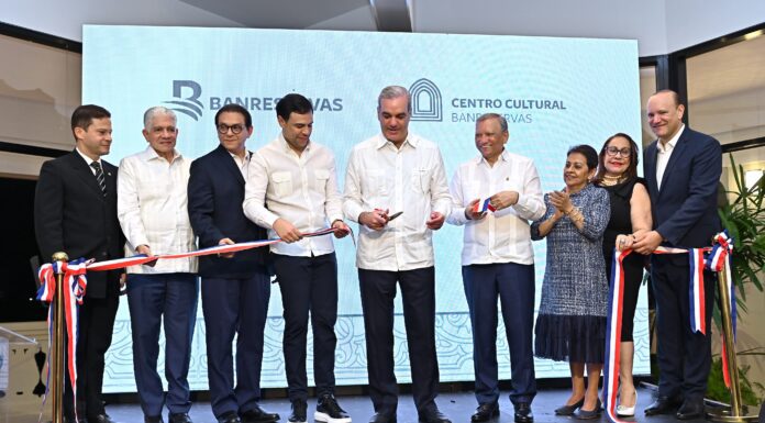 Banreservas inaugura Centro Cultural en el antiguo Hotel Mercedes de Santiago