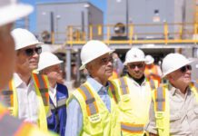 Ministro Joel Santos verifica los avances de construcción de la planta Energía 2000