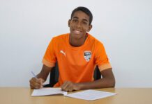 Jean Taveras firma su primer contrato profesional con Cibao FC