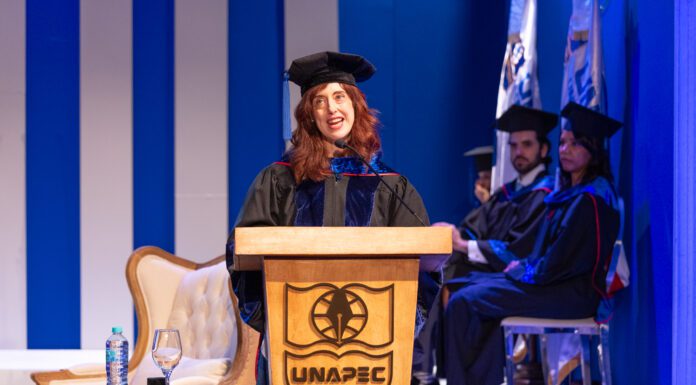 Irene Vallejo exhorta a las universidades a liderar una revolución de la lectura