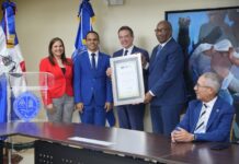 UASD reconoce a Víctor “Ito” Bisonó por trayectoria ejemplar y aportes a la académica