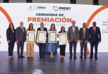 Ministerio de Educación e Ideice entregan premios de la primera edición del Premio a la Evaluación e Investigación Educativa Transformadora