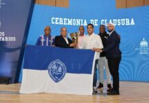 Concluyen con éxito los Juegos Universitarios 2025; Kelvin Cruz entrega corona de campeona a la UASD