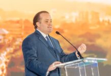 Ministro Paliza encabeza foro “El Futuro de Santiago”; anuncia licitación Autopista del Ambar