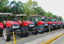 Abinader entrega maquinarias modernas para reducir mano de obra extranjera e impulsar mecanización del campo