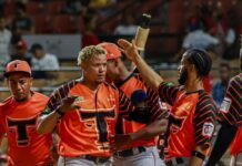 Toros mantienen dominio sobre Leones
