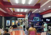 Fans se movilizan a Cinema Oasis para ver ‘Wicked’ tras no estrenarse en Caribbean Cinemas