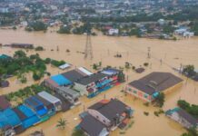 Elevan a 465 los muertos por las inundaciones en el sur de Tailandia e Indonesia