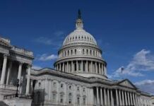 Por aire y por tierra, congresistas vuelven a Washington para votar reapertura de Gobierno