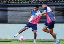 Selección Nacional Fútbol entrena este martes en Colegio Iberia