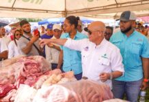 Inespre da inicio en Los Frailes al programa Grandes Ferias de Productores, como parte de la Brisita Navideña