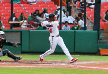 Jiménez y Oliva jonronean en paliza Toros a Estrellas