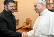 El papa expresa a Zelenski su “urgente deseo” de que el diálogo lleve a una paz justa