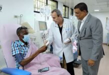 Gobierno entrega bono navideño a hospitales y otras instituciones de salud y discapacidad