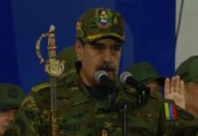 Maduro dice que el poder nacional de Venezuela se sustenta en el pueblo y en sus fusiles