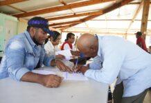 Gobierno avanza proceso de compensación económica con comunitarios de Monte Grande por un monto de RD$48 millone