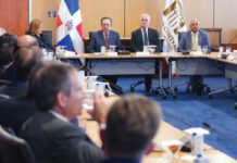 Valdez Albizu se reúne con presidentes de los bancos múltiples para pasar balance al desempeño del sector financiero