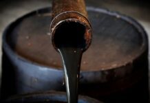 El petróleo de Texas sube un 0,38 %, hasta los 56,15 dólares el barril