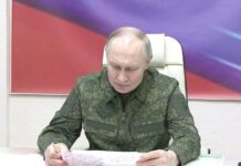 El mundo se para cuando Putin se viste de uniforme
