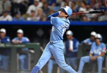 Bravos firman por dos campañas al jardinero Mike Yastrzemski