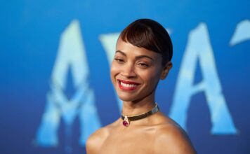 Zoe Saldaña se identifica con el rol de Neytiri “en la pasión por las raíces familiares”