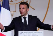 Macron pide a Irán el fin de “odiosos ataques” a población por la “revolución en marcha”