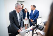 Abinader inicia implementación del nuevo pasaporte electrónico dominicano