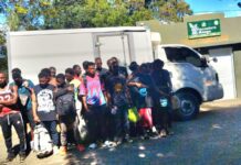 Ejército intercepta camión con 22 haitianos indocumentados ocultos en Montecristi