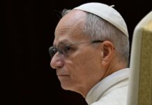 El papa llama a las naciones a estar siempre alerta para evitar el “horror del genocidio”