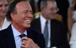 Julio Iglesias, denunciado por agresión sexual por exempleadas de sus mansiones caribeñas