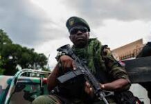 La Policía haitiana asegura que destruyó una casa del líder criminal ‘Barbecue’