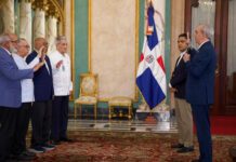 Abinader juramenta comisión de veeduría para supervisar obras deportivas financiadas con recursos recuperados de la corrupción